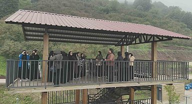 Öğrenciler kuş türlerini doğal yaşam alanlarında gözlemledi