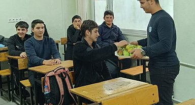 Öğrencilerden öğretmenlerine "sağlıklı nefes" ikramı