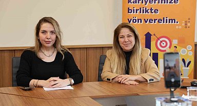 Öğrencilerle kariyer yolculuğu konuşuldu