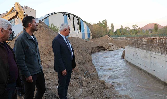 Oltu'da yeni köprülerin yapımına başlandı