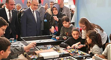 Ordu'da öğrencilerin bilim şenliği başladı: 30 atölyede 3 bin kişiye ulaşılması hedefleniyor