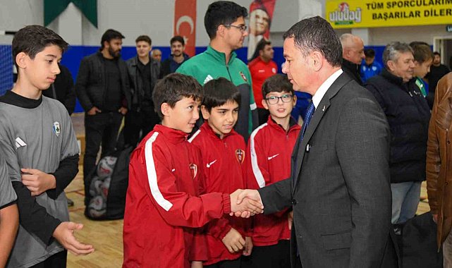 Osmangazi Belediyesi'nden amatör spor kulüplerine büyük destek