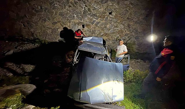 Osmaniye'de otomobil köprüden uçtu: 1 yaralı