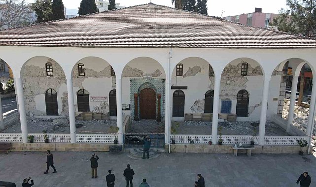 Osmaniye'de tarihi Envar-ul Hamit Camii dualarla yeniden ibadete açıldı