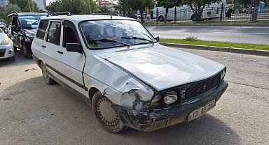 Otomobil ile elektrikli bisiklet çarptı: 1 yaralı