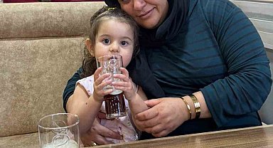 Otomobil yayalara çarptı: Anne ve 4 yaşındaki kızı hayatını kaybetti