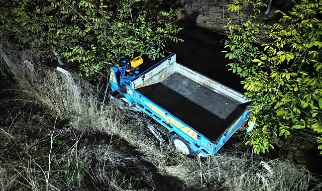Otomobilin çarptığı patpat 3 metre yükseklikten tarlaya düştü