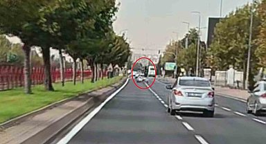 Otomobille çarpışan motosiklet sürücüsü havaya savruldu: 1 yaralı