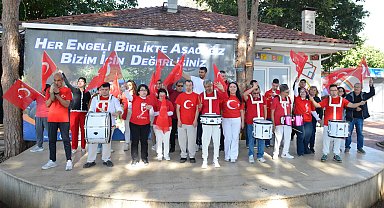 Özel gereksinimli bireylerden Cumhuriyet coşkusu
