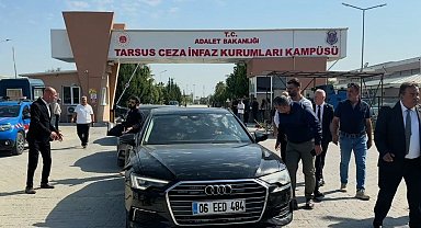 Özgür Özel, Mersin'de tutuklu belediye başkanlarıyla görüştü