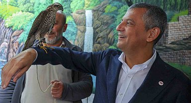 Özgür Özel, sel ve heyelan bölgesinde esnafı ziyaret etti