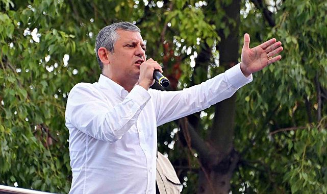Özgür Özel'den Mersin'de butlan tepkisi: "Vahap Seçer bizim yol arkadaşımızdır"