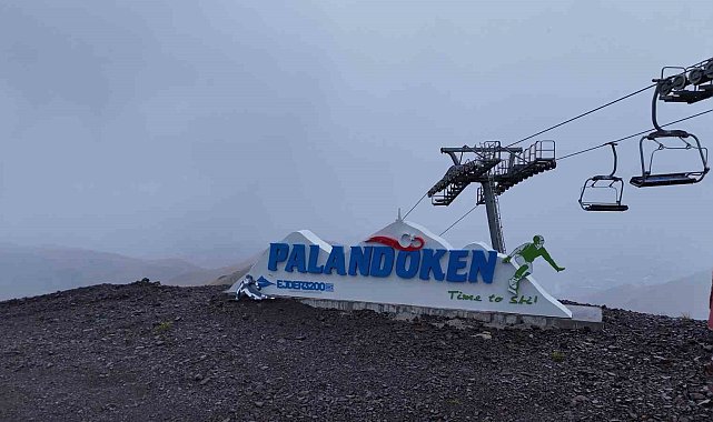 Palandöken'de kar yağışı etkili oluyor