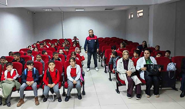 Palu'da ilkokul öğrencilerine gıda ve su israfı eğitimi