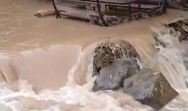 Palu'da yağışlarla Teke deresi coştu