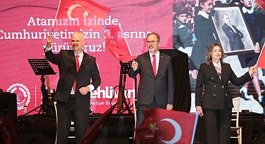Pehlivan: "Cumhuriyeti 365 gün yüreğimizde taşıyoruz"