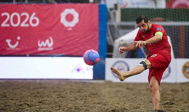Plaj Futbolu Dünya Kulüpler Şampiyonası'nda Alanya Belediyespor penaltılarla çeyrek finalde
