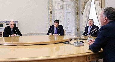 Putin: "Rusya, 10 Kasım civarında ABD ve Ukrayna ile üçlü görüşmelere hazır"