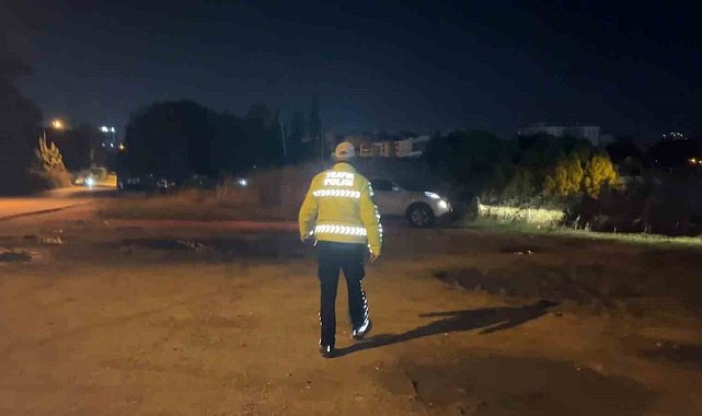 "Ben seyir halinde değilim" dedi, polisi çileden çıkardı