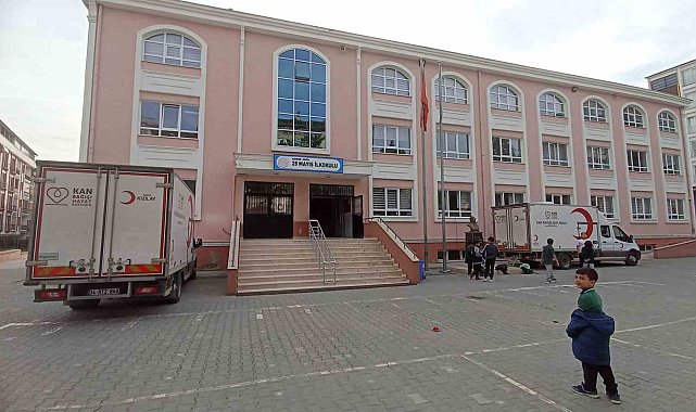 "Okulumda 'Kan'panya Var" etkinliğinde 60 ünite kan bağışı