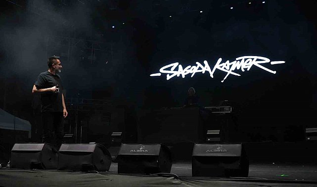 Rap müziğin sevilen ismi Sagopa Kajmer Niğde'de konser verdi