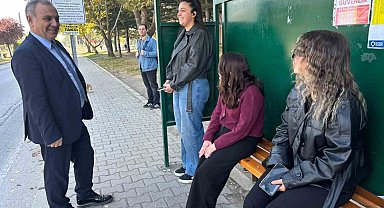 Rektör Altun, kampüste öğrenci ve esnafla sohbet etti
