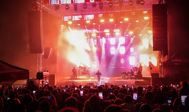 Resul Dindar'dan muhteşem konser