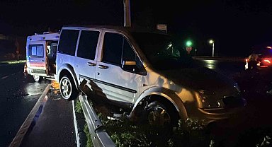 Rize'de ambulans ile hafif ticari araç çarpıştı: 5 hafif yaralı