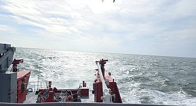 Romanya, İHA saldırısına uğrayan tankerden kaybolan 7 denizciyi arama çalışmalarına yeniden başladı