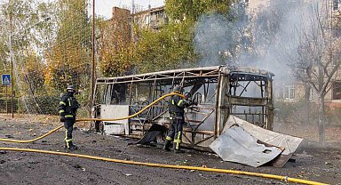 Rusya'nın Ukrayna'da otobüs durağına düzenlediği saldırıda can kaybı 33'e yükseldi
