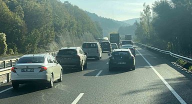 Rüzgar türbini kanatları için trafik durduruldu