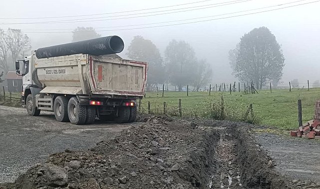 Saçmalıpınar köyünde yol altyapısı güçlendirildi