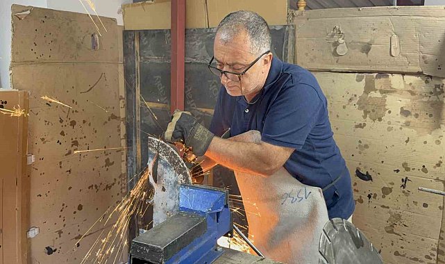 Sağlık memuru hurdayı sanat eserlerine dönüştürüyor