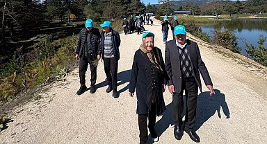 Sakarya YADEM yaşlılarından Taraklı Karagöl'de huzur dolu gün