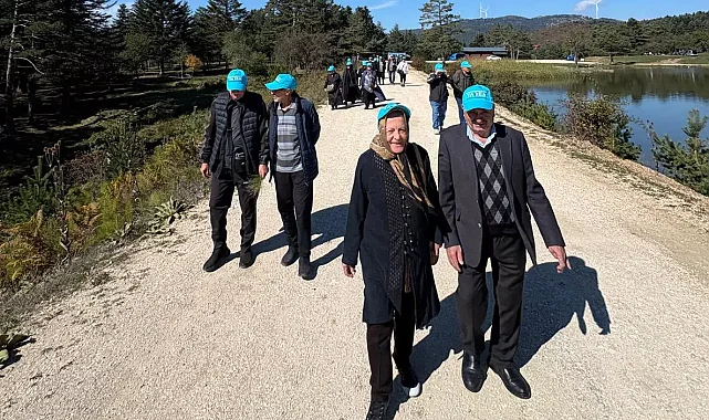 Sakarya YADEM yaşlılarından Taraklı Karagöl'de huzur dolu gün