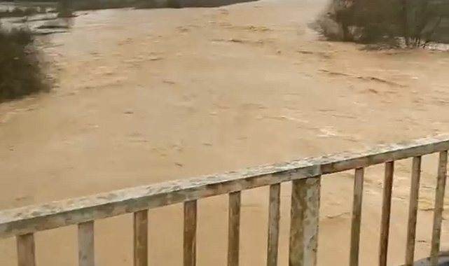 Sakarya'da 'turuncu kodlu' uyarının ardından sağanak vurdu: Tarım arazileri sular altında