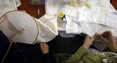 Sakarya'da SAMEK kursiyerleri öğrenerek üretiyor