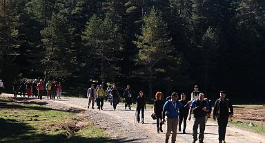 Sakarya'da sonbahar doğa yürüyüşleri devam ediyor