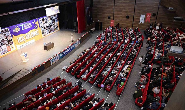 Saliha Erdim, Çayırova'da aile ve manevi değerleri anlattı