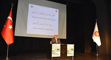 Salihli'de 'Cami ve Sosyal Hayat' konferansı düzenlendi