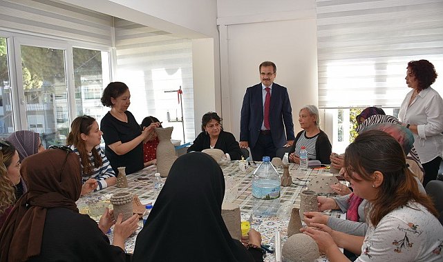 Salihli'de Aile Destek Merkezi çalışmalarını sürdürüyor
