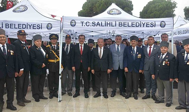 Salihli'de Cumhuriyet coşkusu başladı