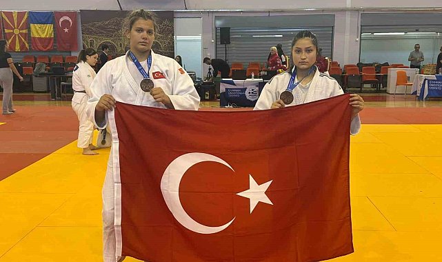 Salihlili sporculardan Yunanistan'da madalya başarısı