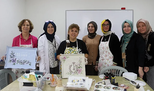 SAMEK'te eski eşyalar sanatla buluşuyor... El emekleri kazanca dönüşüyor
