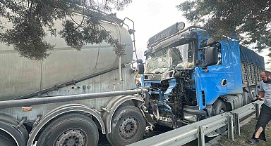 Samsun'da 3 aracın karıştığı zincirleme kaza: 1 yaralı