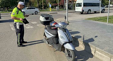 Samsun'da motosiklet devrildi, sürücü yaralandı