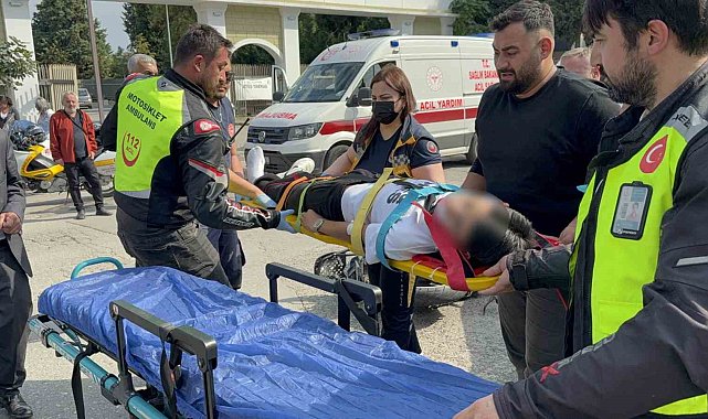 Samsun'da otomobille çarpışan motosikletin 17 yaşındaki sürücüsü yaralandı