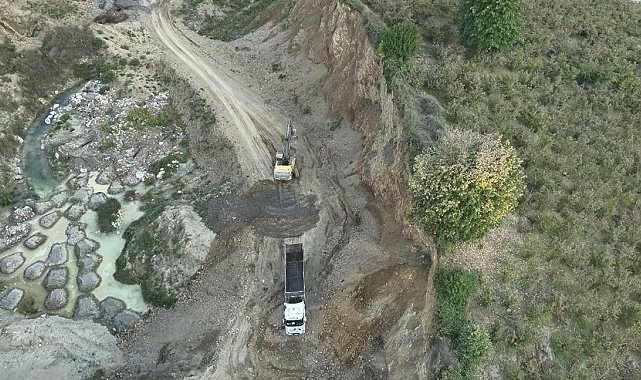 Sanayi atıkları dökerken yakalandılar