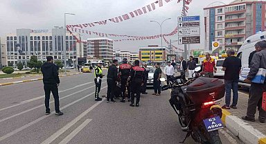 Şanlıurfa'da otomobilin çarptığı çocuk yaralandı