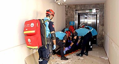 Şanlıurfa'da UMKE'nin 6.9'luk deprem tatbikatı gerçeği aratmadı